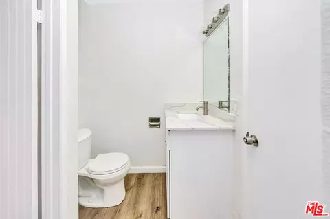 Bath - 38453 3rd St, Palmdale, CA 93550 photo 4 of 4