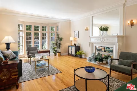 920 S Serrano Ave, Los Angeles, CA 90006