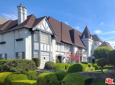 920 S Serrano Ave, Los Angeles, CA 90006