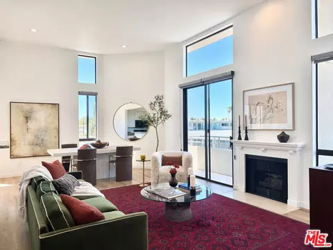 13920 Moorpark St #308, Sherman Oaks, CA 91423