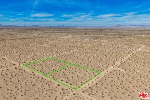 1 Mile Square Rd, Joshua Tree, CA 92252