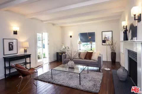 Living - 3258 Castera Ave, Glendale, CA 91208 photo 1 of 1