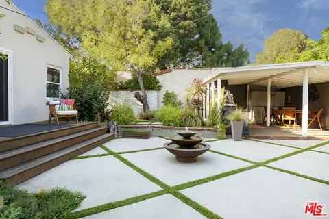 Exterior - 3258 Castera Ave, Glendale, CA 91208 photo 4 of 7