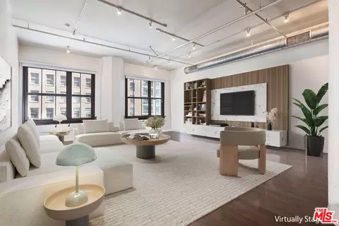 1645 Vine St #504, Los Angeles, CA 90028
