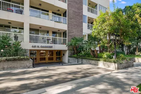 441 N Oakhurst Dr #203, Beverly Hills, CA 90210