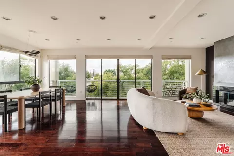 812 N Croft Ave #301, West Hollywood, CA 90069