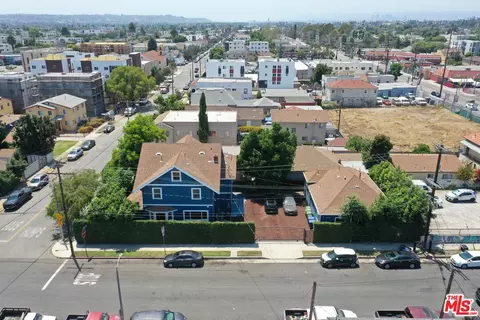 1327 W 35th St, Los Angeles, CA 90007