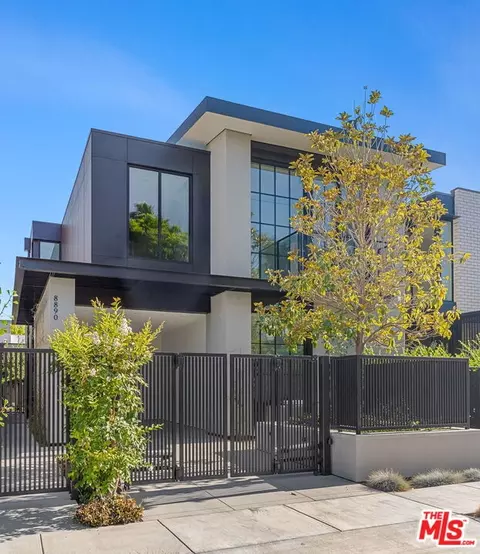 8890 Rosewood Ave, West Hollywood, CA 90048