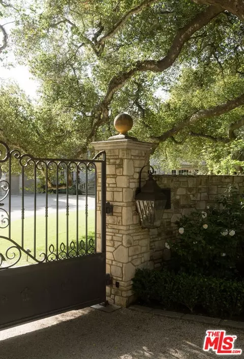 Exterior - 1567 E Valley Rd, Montecito, CA 93108 photo 1 of 7