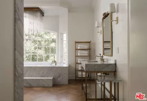 Bath - 1567 E Valley Rd, Montecito, CA 93108 photo 2 of 3