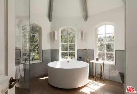 Bath - 1567 E Valley Rd, Montecito, CA 93108 photo 3 of 3