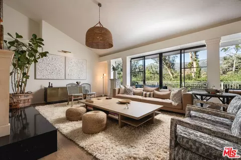 395 Woodley Rd, Montecito, CA 93108