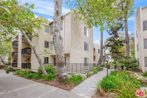 7105 Summertime Ln, Culver City, CA 90230