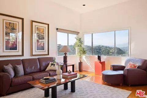 950 Montecito Dr, Los Angeles, CA 90031