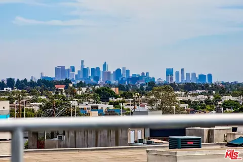 964 Hancock Ave #302, West Hollywood, CA 90069