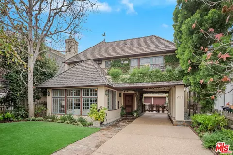 2917 N Poinsettia Ave, Manhattan Beach, CA 90266