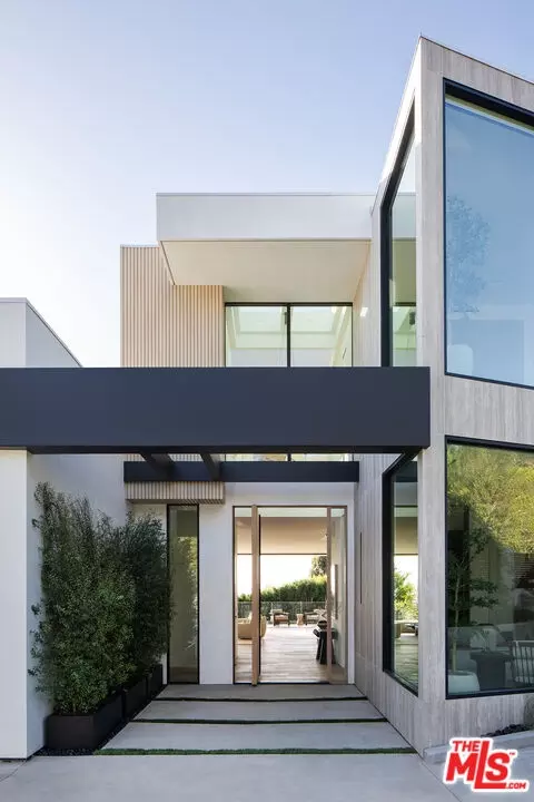 1660 Casale Rd, Pacific Palisades, CA 90272