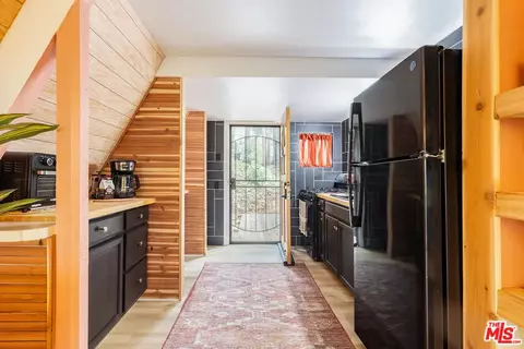 Entry Way - 23700 Crest Forest Dr, Crestline, CA 92325 photo 1 of 2