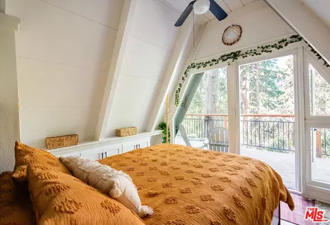 Bedroom - 23700 Crest Forest Dr, Crestline, CA 92325 photo 1 of 4