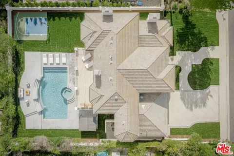 25532 Gaylord Ct, Calabasas, CA 91302