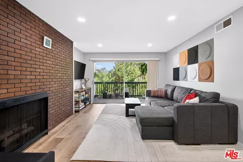1307 Raintree Cir, Culver City, CA 90230