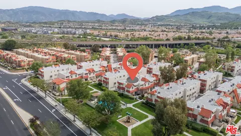 17955 River Cir #1, Canyon Country, CA 91387