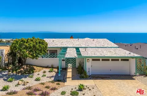 18152 Kingsport Dr, Malibu, CA 90265