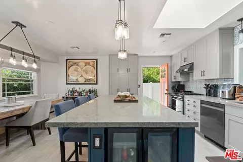 16852 Citronia St, Northridge, CA 91343