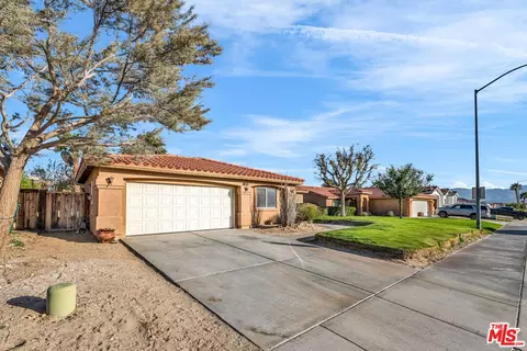 30940 Robert Rd, Thousand Palms, CA 92276 photo 2