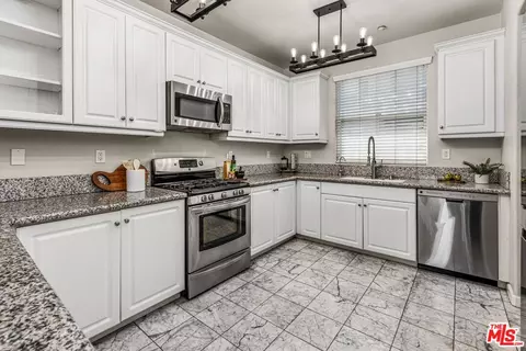 Kitchen - 10236 Brightwood Ln #2, Santee, CA 92071 photo 2 of 3