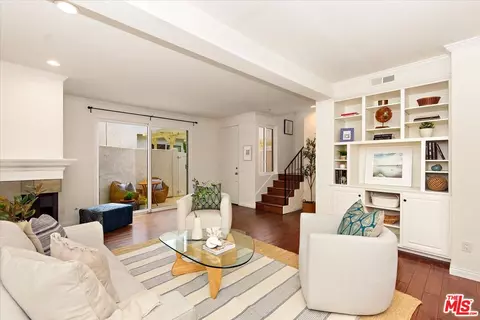 910 19th St #110, Santa Monica, CA 90403