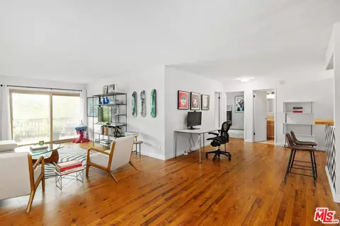 5950 Buckingham Pkwy #305, Culver City, CA 90230