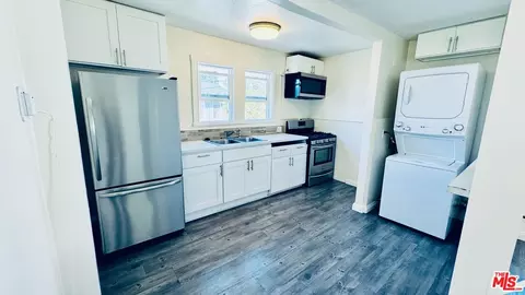 Other - 219 E 10th St, Long Beach, CA 90813 photo 3 of 12