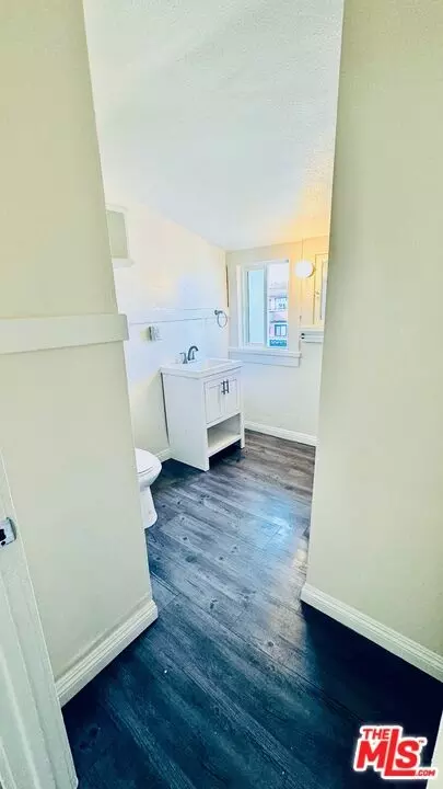 Entry Way - 219 E 10th St, Long Beach, CA 90813 photo 2 of 6