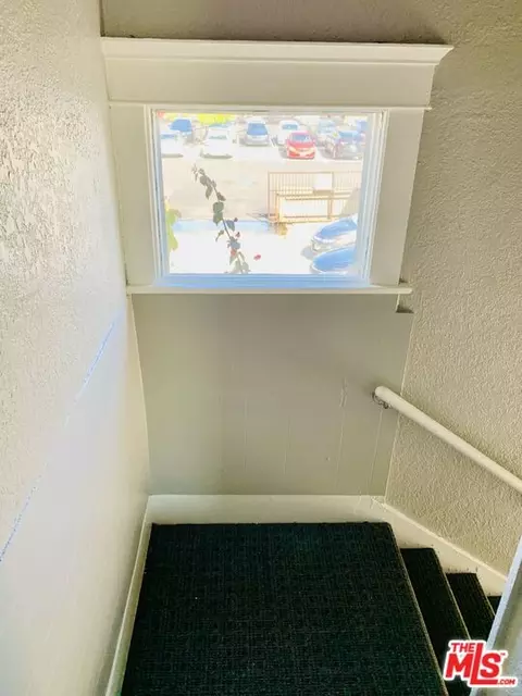 Entry Way - 219 E 10th St, Long Beach, CA 90813 photo 5 of 6