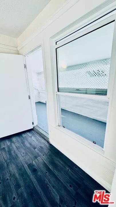 Entry Way - 219 E 10th St, Long Beach, CA 90813 photo 1 of 6