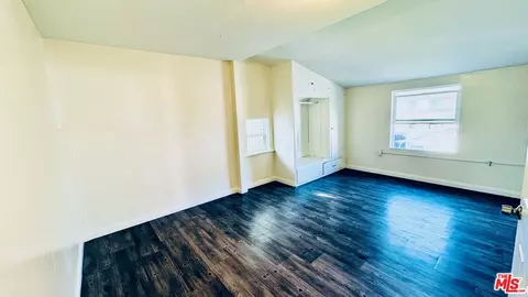 Bedroom - 219 E 10th St, Long Beach, CA 90813 photo 1 of 1