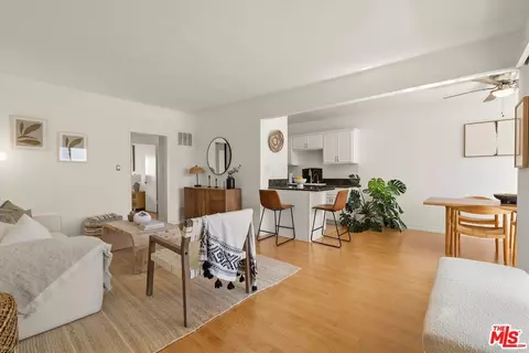 2621 Centinela Ave #18, Santa Monica, CA 90405