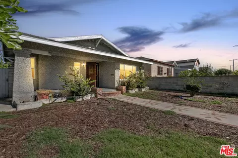 945 W 54th St, Los Angeles, CA 90037
