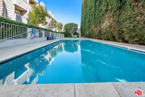 Exterior - 13340 Burbank Blvd #2, Sherman Oaks, CA 91401 photo 7 of 7