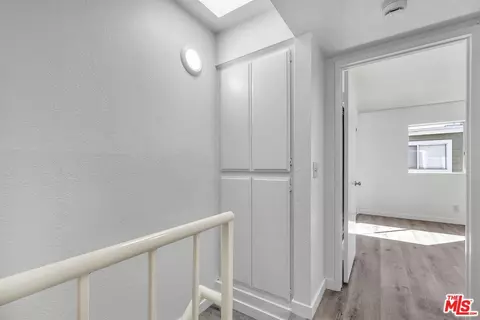 Entry Way - 13340 Burbank Blvd #2, Sherman Oaks, CA 91401 photo 1 of 1