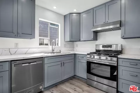 Kitchen - 13340 Burbank Blvd #2, Sherman Oaks, CA 91401 photo 1 of 1