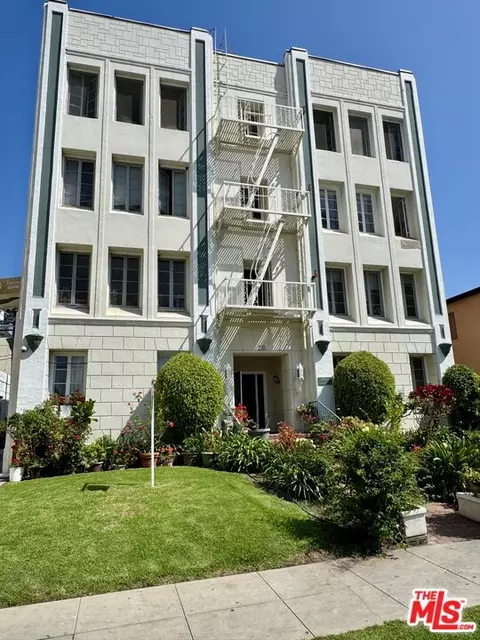 218 S Tower Dr, Beverly Hills, CA 90211