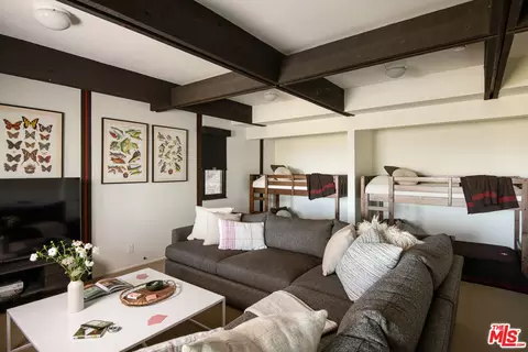 Bedroom - 287 Grizzly Rd, Lake Arrowhead, CA 92352 photo 5 of 5