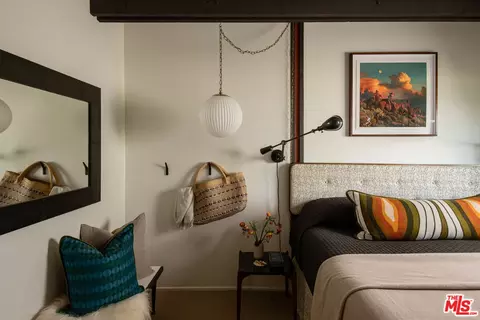 Bedroom - 287 Grizzly Rd, Lake Arrowhead, CA 92352 photo 2 of 5