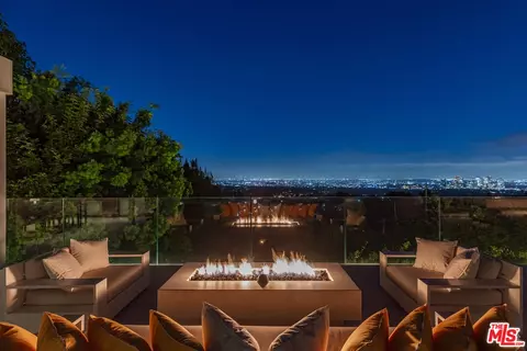 1288 Angelo Dr, Beverly Hills, CA 90210