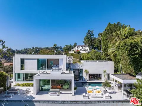 1288 Angelo Dr, Beverly Hills, CA 90210