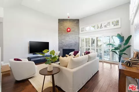 1013 16th St #101, Santa Monica, CA 90403
