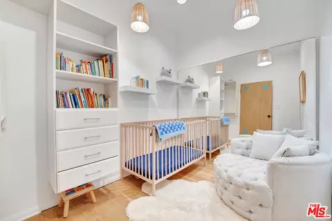 Bedroom - 2915 Valmere Dr, Malibu, CA 90265 photo 11 of 13