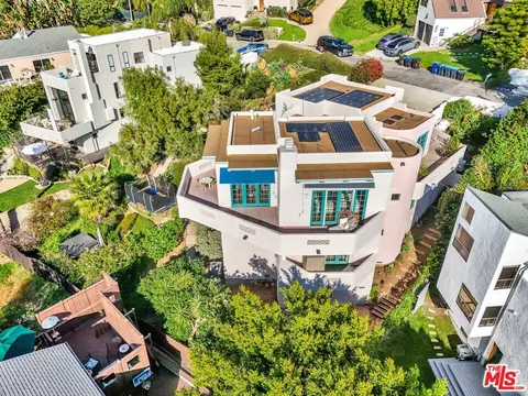 View/Area - 2915 Valmere Dr, Malibu, CA 90265 photo 2 of 4